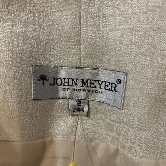 JOHN MEYER SKIRT SUIT. Size 12. Lined Beaded Embroidered Knee Length. DD. - Picture 9 of 10